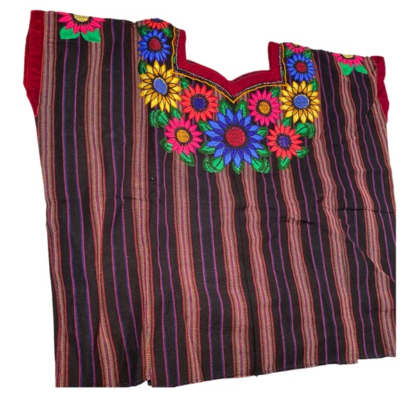 Hand Made Mayan floral embroidered top no size - Picture 4 of 11